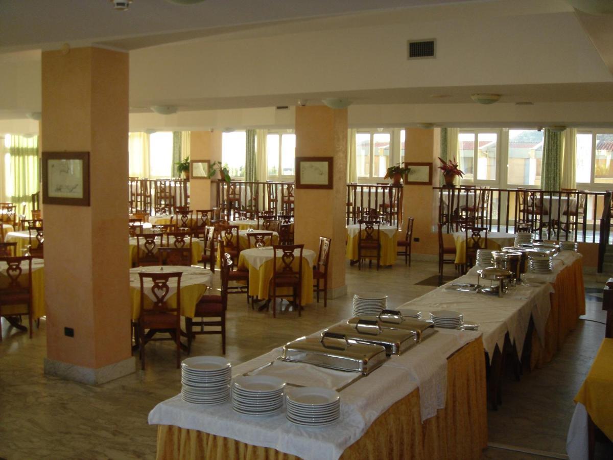 Club Malaspina Hotel&resort Bosa Exterior foto